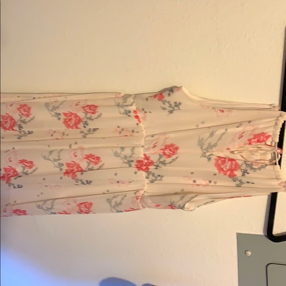 Light pink with darker pink roses maxi dress - Picture 5 of 5